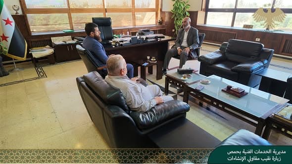 مديرية الخدمات الفنية بحمص تبحث مع نقابة المقاولين تحديات تنفيذ المشاريع الخدمية