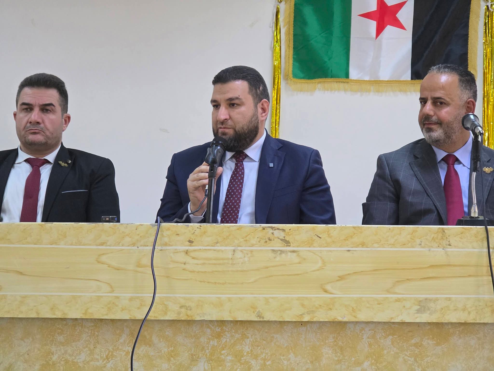 محافظ حمص يتفقد تلكلخ وريفها ويلتقي الأهالي وذوي الشهداء